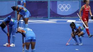 Tokyo Olympics: ಒಲಿಂಪಿಕ್ಸ್ ಹಾಕಿ ಇತಿಹಾಸದಲ್ಲಿ ಚೊಚ್ಚಲ ಪದಕ ಗೆಲ್ಲುವ ಭಾರತೀಯ ಮಹಿಳೆಯರ ಕನಸು ಭಗ್ನ