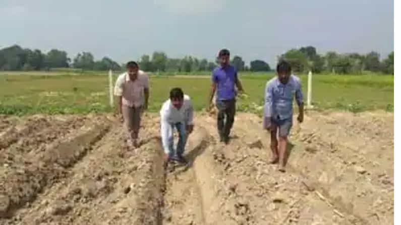 Monsoon 2021: ಉತ್ತಮ ಆರಂಭದ ನಂತರ ಮಂದಗೊಂಡ ಮಾನ್ಸೂನ್; ಬಿತ್ತನೆ ಕಾರ್ಯ ಕುಂಠಿತ, ಆತಂಕದಲ್ಲಿ ರೈತ Monsoon 2021: ಉತ್ತಮ ಆರಂಭದ ನಂತರ ಮಂದಗೊಂಡ ಮಾನ್ಸೂನ್; ಬಿತ್ತನೆ ಕಾರ್ಯ ಕುಂಠಿತ, ಆತಂಕದಲ್ಲಿ ರೈತ