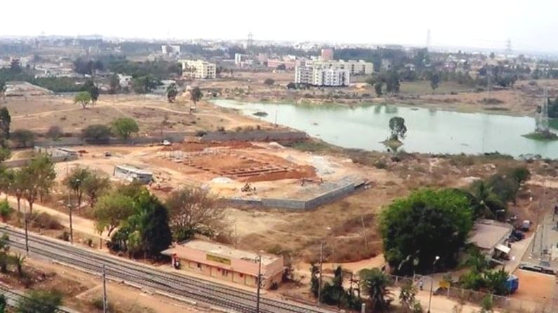 survey the boundary and buffer zone of lakes in Karnataka if encroached clear it orders high court 2