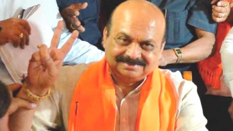 ಎರಡು ಹಂತದಲ್ಲಿ ಸಚಿವ ಸಂಪುಟ ವಿಸ್ತರಣೆ; ನಾಳೆ ಬೆಳಗ್ಗೆ ಶುಭ ಸೂಚನೆ ಸಿಗಲಿದೆ: ಬಸವರಾಜ ಬೊಮ್ಮಾಯಿ ಎರಡು ಹಂತದಲ್ಲಿ ಸಚಿವ ಸಂಪುಟ ವಿಸ್ತರಣೆ; ನಾಳೆ ಬೆಳಗ್ಗೆ ಶುಭ ಸೂಚನೆ ಸಿಗಲಿದೆ: ಬಸವರಾಜ ಬೊಮ್ಮಾಯಿ