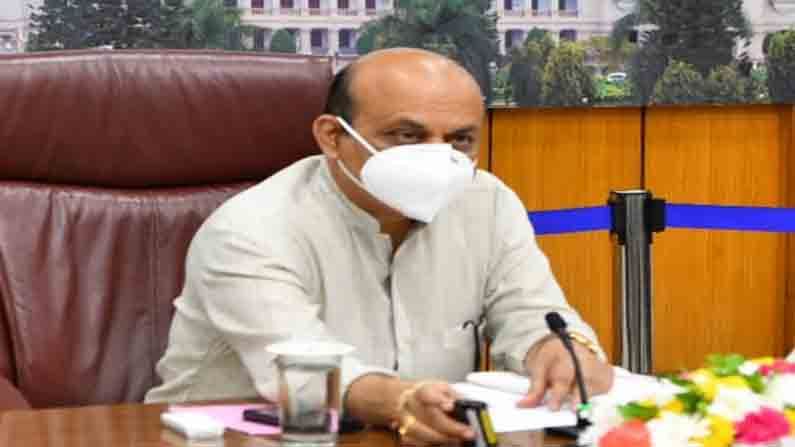 CM Basavaraj Bommai: ಮೈಸೂರು ಜಿಲ್ಲಾ ಪ್ರವಾಸ ಕೈಗೊಂಡ ಸಿಎಂ ಬಸವರಾಜ ಬೊಮ್ಮಾಯಿ, ಸಚಿವರ ಜೊತೆ ನಾಡದೇವತೆ ಚಾಮುಂಡಿ ದರ್ಶನ CM Basavaraj Bommai: ಮೈಸೂರು ಜಿಲ್ಲಾ ಪ್ರವಾಸ ಕೈಗೊಂಡ ಸಿಎಂ ಬಸವರಾಜ ಬೊಮ್ಮಾಯಿ, ಸಚಿವರ ಜೊತೆ ನಾಡದೇವತೆ ಚಾಮುಂಡಿ ದರ್ಶನ