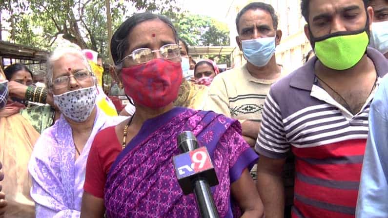 ಬೆಳಗಾವಿಯಲ್ಲಿ ಬ್ಲ್ಯಾಕ್ ಫಂಗಸ್ಗೆ ಮಾತ್ರೆ ಸಿಗದೆ ರೋಗಿಗಳ ಪರದಾಟ; ಕಣ್ಣೀರು ಹಾಕುತ್ತಿರುವ ಸಂಬಂಧಿಕರು ಬೆಳಗಾವಿಯಲ್ಲಿ ಬ್ಲ್ಯಾಕ್ ಫಂಗಸ್ಗೆ ಮಾತ್ರೆ ಸಿಗದೆ ರೋಗಿಗಳ ಪರದಾಟ; ಕಣ್ಣೀರು ಹಾಕುತ್ತಿರುವ ಸಂಬಂಧಿಕರು