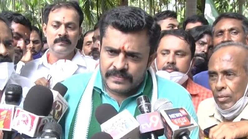 ಛೋಟಾಸಾಬರಪಾಳ್ಯ ಅತ್ಯಾಚಾರ ಕೇಸ್ ಆರೋಪಿಗಳನ್ನು ಬಂಧಿಸಿ; ಗ್ರಾಮೀಣ ಭಾಗಕ್ಕೂ ಗಮನ ಕೊಡಿ: ಜೆಡಿಎಸ್ ಶಾಸಕ ಆಗ್ರಹ ಛೋಟಾಸಾಬರಪಾಳ್ಯ ಅತ್ಯಾಚಾರ ಕೇಸ್ ಆರೋಪಿಗಳನ್ನು ಬಂಧಿಸಿ; ಗ್ರಾಮೀಣ ಭಾಗಕ್ಕೂ ಗಮನ ಕೊಡಿ: ಜೆಡಿಎಸ್ ಶಾಸಕ ಆಗ್ರಹ