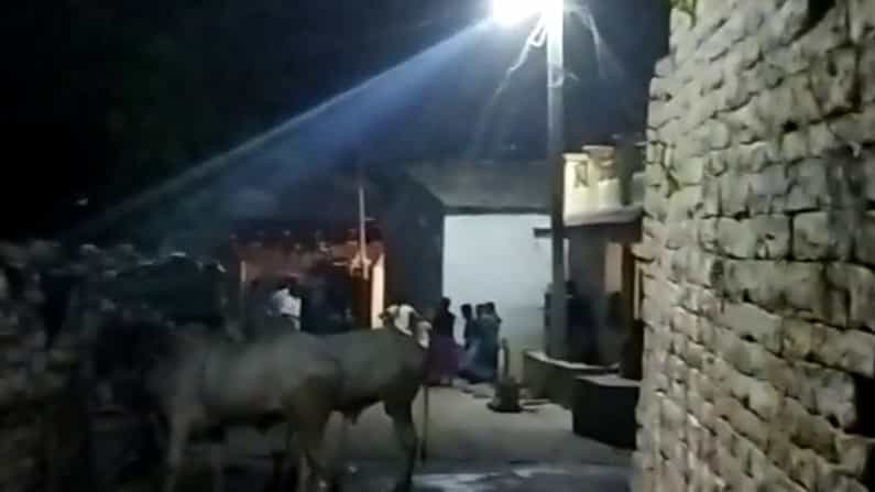 ಕಲಬುರಗಿಯಲ್ಲಿ ನಿಗೂಢ ಸದ್ದು, ಭೂಮಿ ಕಂಪಿಸಿದ ಅನುಭವ; ಮನೆಯಿಂದ ಆಚೆಗೆ ಓಡಿದ ಜನ ಕಲಬುರಗಿಯಲ್ಲಿ ನಿಗೂಢ ಸದ್ದು, ಭೂಮಿ ಕಂಪಿಸಿದ ಅನುಭವ; ಮನೆಯಿಂದ ಆಚೆಗೆ ಓಡಿದ ಜನ