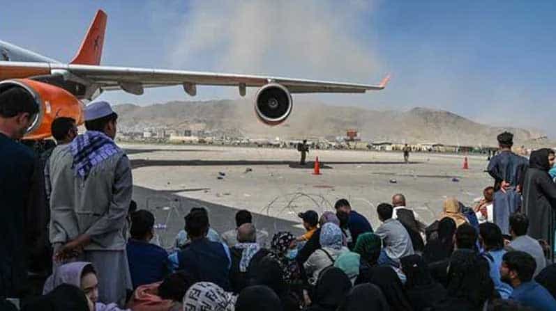 Afghanistan: ಕಾಬೂಲ್ ಏರ್ಪೋರ್ಟ್ನಲ್ಲಿ ಸಿಲುಕಿರುವ ಆರು ಕನ್ನಡಿಗರು Afghanistan: ಕಾಬೂಲ್ ಏರ್ಪೋರ್ಟ್ನಲ್ಲಿ ಸಿಲುಕಿರುವ ಆರು ಕನ್ನಡಿಗರು