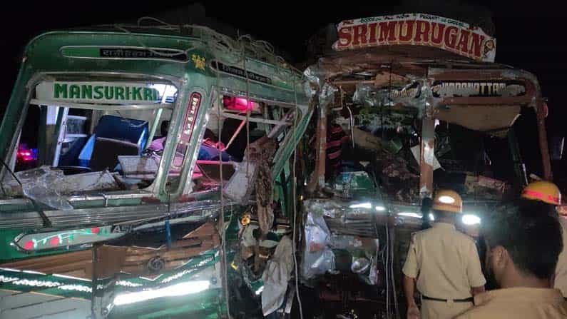 ಕೊಪ್ಪಳದಲ್ಲಿ ಎರಡು ಲಾರಿಗಳ ನಡುವೆ ಅಪಘಾತ; ಲಾರಿಗಳ ನಡುವಲ್ಲಿ ಸಿಕ್ಕಿಕೊಂಡ ನಾಲ್ವರು ಕೊಪ್ಪಳದಲ್ಲಿ ಎರಡು ಲಾರಿಗಳ ನಡುವೆ ಅಪಘಾತ; ಲಾರಿಗಳ ನಡುವಲ್ಲಿ ಸಿಕ್ಕಿಕೊಂಡ ನಾಲ್ವರು