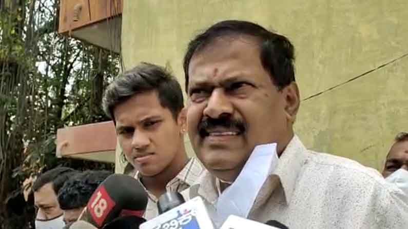 ಕೆಜಿ ಹಳ್ಳಿ-ಡಿಜೆ ಹಳ್ಳಿ ಗಲಭೆಗೆ 1 ವರ್ಷ; ಇನ್ನೂ ನನಗೆ ನ್ಯಾಯ ಸಿಕ್ಕಿಲ್ಲಾ ಎಂದ ಶಾಸಕ ಅಖಂಡ ಶ್ರೀನಿವಾಸ ಮೂರ್ತಿ ಕೆಜಿ ಹಳ್ಳಿ-ಡಿಜೆ ಹಳ್ಳಿ ಗಲಭೆಗೆ 1 ವರ್ಷ; ಇನ್ನೂ ನನಗೆ ನ್ಯಾಯ ಸಿಕ್ಕಿಲ್ಲಾ ಎಂದ ಶಾಸಕ ಅಖಂಡ ಶ್ರೀನಿವಾಸ ಮೂರ್ತಿ