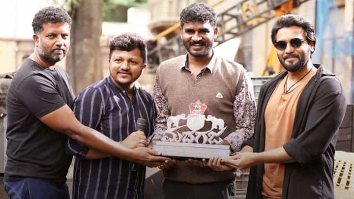 Madagaja: ಅಭಿಮಾನಿಗಳಿಗೆ ಶ್ರೀಮುರಳಿ ಕಡೆಯಿಂದ ಸಿಹಿಸುದ್ದಿ; ಶೂಟಿಂಗ್ ಪೂರ್ಣಗೊಳಿಸಿದ ಮದಗಜ ತಂಡ Madagaja: ಅಭಿಮಾನಿಗಳಿಗೆ ಶ್ರೀಮುರಳಿ ಕಡೆಯಿಂದ ಸಿಹಿಸುದ್ದಿ; ಶೂಟಿಂಗ್ ಪೂರ್ಣಗೊಳಿಸಿದ ಮದಗಜ ತಂಡ