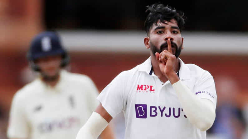 Mohammed Siraj: ವಿಕೆಟ್ ಕಿತ್ತಾಗ ತುಟಿಗಳ ಮೇಲೆ ಬೆರಳಿಟ್ಟು ಸಂಭ್ರಮಾಚರಣೆ: ಇದರ ಹಿಂದಿದೆ ಖಡಕ್ ಕಾರಣ Mohammed Siraj: ವಿಕೆಟ್ ಕಿತ್ತಾಗ ತುಟಿಗಳ ಮೇಲೆ ಬೆರಳಿಟ್ಟು ಸಂಭ್ರಮಾಚರಣೆ: ಇದರ ಹಿಂದಿದೆ ಖಡಕ್ ಕಾರಣ