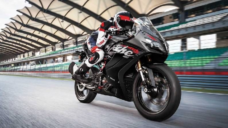 ಇದೀಗ ಬಿಡುಗಡೆಗೂ ಮುನ್ನವೇ ಹೊಸ TVS Apache RR 310 ಕೆಲ ಮಾಹಿತಿಗಳು ಲೀಕ್ ಆಗಿವೆ. ಅದರಂತೆ ಹೊಸ ಬೈಕ್ ಅತ್ಯಾಧುನಿಕ ತಂತ್ರಜ್ಞಾನ ಹೊಂದಿರುವುದು ಬಹುತೇಕ ಖಚಿತವಾಗಿದೆ. ಅಪಾಚೆಯ ನೂತನ ಬೈಕ್​ನ ವಿಶೇಷತೆಗಳೇನು ನೋಡೋಣ.