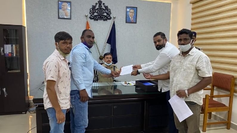 ಜಾಹಿರಾತಿನಲ್ಲಿ ಹಿಂದೂ ಧಾರ್ಮಿಕ ಭಾವನೆಗೆ ಧಕ್ಕೆ ಆರೋಪ; ಬೆಳಗಾವಿಯ ಖಾಸಗಿ ಹೊಟೆಲ್ ವಿರುದ್ಧ ದೂರು ದಾಖಲು ಜಾಹಿರಾತಿನಲ್ಲಿ ಹಿಂದೂ ಧಾರ್ಮಿಕ ಭಾವನೆಗೆ ಧಕ್ಕೆ ಆರೋಪ; ಬೆಳಗಾವಿಯ ಖಾಸಗಿ ಹೊಟೆಲ್ ವಿರುದ್ಧ ದೂರು ದಾಖಲು