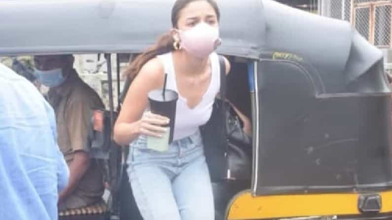 Alia Bhatt: ಚಿತ್ರೀಕರಣದ ಸೆಟ್ಗೆ ರಿಕ್ಷಾದಲ್ಲಿ ಬಂದ ಆಲಿಯಾ; ಅದೇನು ದೊಡ್ಡ ವಿಷಯ ಅಲ್ಲ ಎಂದು ಕುಟುಕಿದ ನೆಟ್ಟಿಗರು