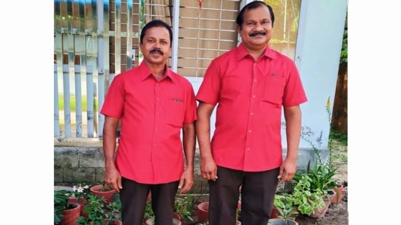 PK tailors pair of friends in Kayamkulam in Kerala wearing matching clothes for 25 years (1)