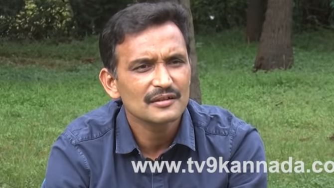 ಕೆಟ್ಟ ಭಾಷೆಯಲ್ಲಿ ಬಿಗ್ ಬಾಸ್ಗೆ ಬೈಯ್ಯುವ ಅರವಿಂದ್-ದಿವ್ಯಾ ಫ್ಯಾನ್ಸ್ಗೆ ಪರಮೇಶ್ವರ ಗುಂಡ್ಕಲ್ ನೇರ ಪ್ರಶ್ನೆ ಕೆಟ್ಟ ಭಾಷೆಯಲ್ಲಿ ಬಿಗ್ ಬಾಸ್ಗೆ ಬೈಯ್ಯುವ ಅರವಿಂದ್-ದಿವ್ಯಾ ಫ್ಯಾನ್ಸ್ಗೆ ಪರಮೇಶ್ವರ ಗುಂಡ್ಕಲ್ ನೇರ ಪ್ರಶ್ನೆ