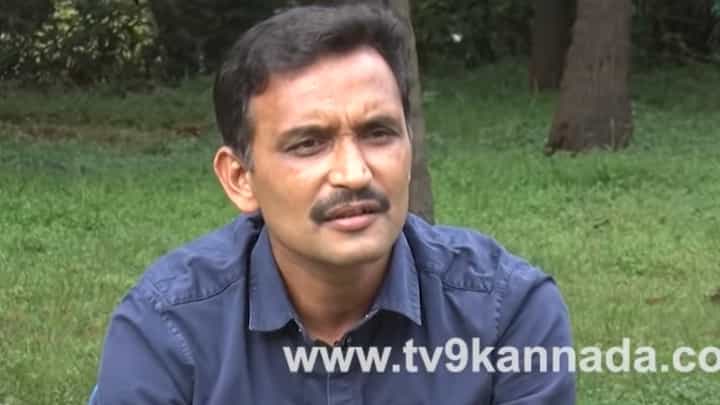 ಕೆಟ್ಟ ಭಾಷೆಯಲ್ಲಿ ಬಿಗ್ ಬಾಸ್ಗೆ ಬೈಯ್ಯುವ ಅರವಿಂದ್-ದಿವ್ಯಾ ಫ್ಯಾನ್ಸ್ಗೆ ಪರಮೇಶ್ವರ ಗುಂಡ್ಕಲ್ ನೇರ ಪ್ರಶ್ನೆ ಕೆಟ್ಟ ಭಾಷೆಯಲ್ಲಿ ಬಿಗ್ ಬಾಸ್ಗೆ ಬೈಯ್ಯುವ ಅರವಿಂದ್-ದಿವ್ಯಾ ಫ್ಯಾನ್ಸ್ಗೆ ಪರಮೇಶ್ವರ ಗುಂಡ್ಕಲ್ ನೇರ ಪ್ರಶ್ನೆ