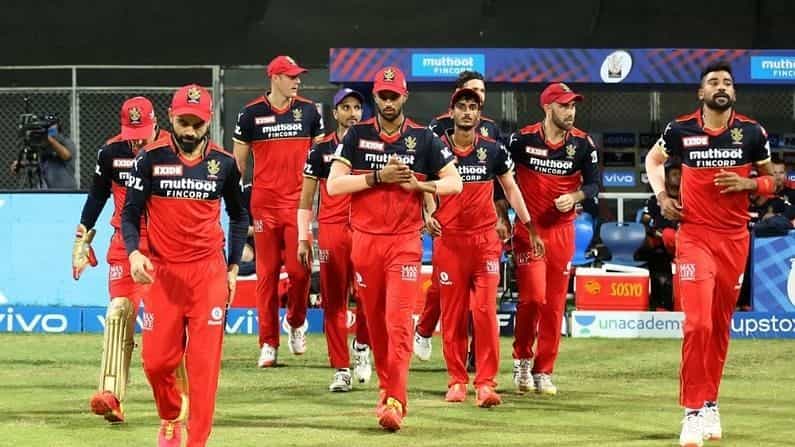 IPL 20201: ಆರ್ಸಿಬಿಯಲ್ಲಿ ಮ್ಯಾಕ್ಸ್ವೆಲ್ ಹಾಗೂ ಡಿವಿಲಿಯರ್ಸ್ ಬದಲಿಗೆ ಈತನನ್ನು ಆಡಿಸಬಹುದು; ಕೋಚ್ ಮೈಕ್ ಹೆಸ್ಸನ್