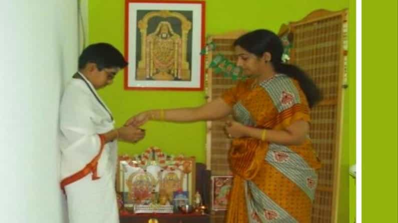 ಪ್ರಥಮ ಶ್ರಾವಣ ಶನಿವಾರ, ವಟುಗಳು ಪಡಿ ಬೇಡುವುದರ ಮಹತ್ವ ಏನು? ಪಾಲಿಸಬೇಕಾದ ನಿಯಮ ಏನು? ಇಲ್ಲಿದೆ ಸಂಪೂರ್ಣ ಮಾಹಿತಿ ಪ್ರಥಮ ಶ್ರಾವಣ ಶನಿವಾರ, ವಟುಗಳು ಪಡಿ ಬೇಡುವುದರ ಮಹತ್ವ ಏನು? ಪಾಲಿಸಬೇಕಾದ ನಿಯಮ ಏನು? ಇಲ್ಲಿದೆ ಸಂಪೂರ್ಣ ಮಾಹಿತಿ