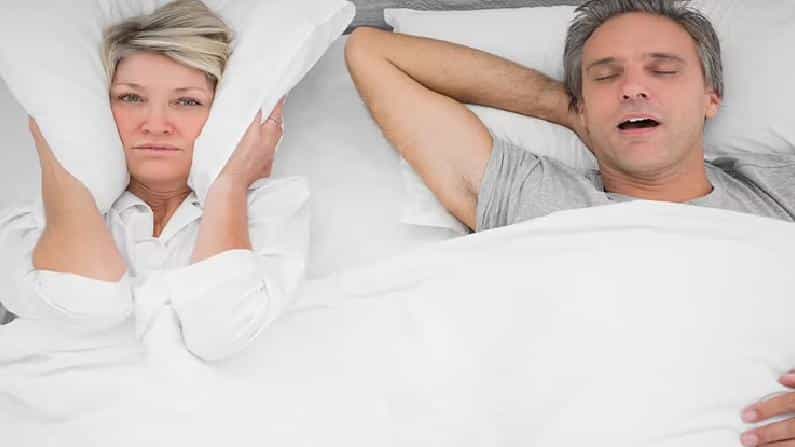 Snoring: ನಿದ್ರೆಯಲ್ಲಿ ಗೊರಕೆ ಏಕೆ ಬರುತ್ತದೆ? ಸಮಸ್ಯೆಯಿಂದ ಹೊರಬರಲು ಈ ಸಲಹೆಗಳನ್ನು ಅನುಸರಿಸಿ Snoring: ನಿದ್ರೆಯಲ್ಲಿ ಗೊರಕೆ ಏಕೆ ಬರುತ್ತದೆ? ಸಮಸ್ಯೆಯಿಂದ ಹೊರಬರಲು ಈ ಸಲಹೆಗಳನ್ನು ಅನುಸರಿಸಿ