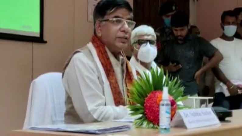 ‘ರವೀಂದ್ರನಾಥ ಟಾಗೋರ್ ಕಪ್ಪು ಮೈಬಣ್ಣದವರಾಗಿದ್ದರು’ ಎಂದು ಹೇಳಿ ವಿವಾದಕ್ಕೀಡಾದ ಕೇಂದ್ರ ಸಚಿವ ಸುಭಾಶ್ ಸರ್ಕಾರ್ ‘ರವೀಂದ್ರನಾಥ ಟಾಗೋರ್ ಕಪ್ಪು ಮೈಬಣ್ಣದವರಾಗಿದ್ದರು’ ಎಂದು ಹೇಳಿ ವಿವಾದಕ್ಕೀಡಾದ ಕೇಂದ್ರ ಸಚಿವ ಸುಭಾಶ್ ಸರ್ಕಾರ್