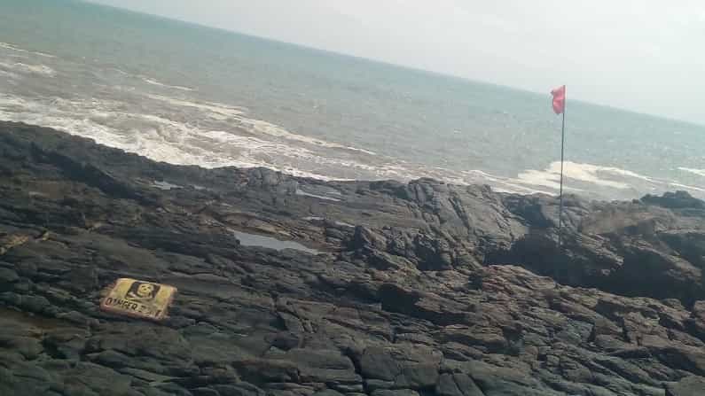 ಗೋಕರ್ಣದ ಓಂ ಬೀಚ್ನಲ್ಲಿ ಸೆಲ್ಫಿ ತೆಗೆಯಲು ಹೋಗಿ ಹಾನಗಲ್ನ ವ್ಯಕ್ತಿ ಸಮುದ್ರಪಾಲು ಗೋಕರ್ಣದ ಓಂ ಬೀಚ್ನಲ್ಲಿ ಸೆಲ್ಫಿ ತೆಗೆಯಲು ಹೋಗಿ ಹಾನಗಲ್ನ ವ್ಯಕ್ತಿ ಸಮುದ್ರಪಾಲು