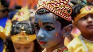 Krishna Janmashtami 2021: ಕೃಷ್ಣ ಜನ್ಮಾಷ್ಟಮಿ ವಿಶೇಷ: ತುಂಟ ಬಾಲಕ, ಕೊಳಲು ವಾದಕ, ಪ್ರೇಮಿ ಯುವಕ, ರಾಜತಂತ್ರ ನಿಪುಣ, ಧರ್ಮ ರಕ್ಷಕ ಶ್ರೀಕೃಷ್ಣ