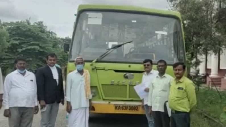 ಕೋರ್ಟ್ ಆದೇಶಿಸಿದರೂ ಅಪಘಾತದ ಪರಿಹಾರ ನೀಡದ್ದಕ್ಕೆ ದಾವಣಗೆರೆಯಲ್ಲಿ ಕೆಎಸ್ಆರ್ಟಿಸಿ ಬಸ್ ಜಪ್ತಿ ಕೋರ್ಟ್ ಆದೇಶಿಸಿದರೂ ಅಪಘಾತದ ಪರಿಹಾರ ನೀಡದ್ದಕ್ಕೆ ದಾವಣಗೆರೆಯಲ್ಲಿ ಕೆಎಸ್ಆರ್ಟಿಸಿ ಬಸ್ ಜಪ್ತಿ
