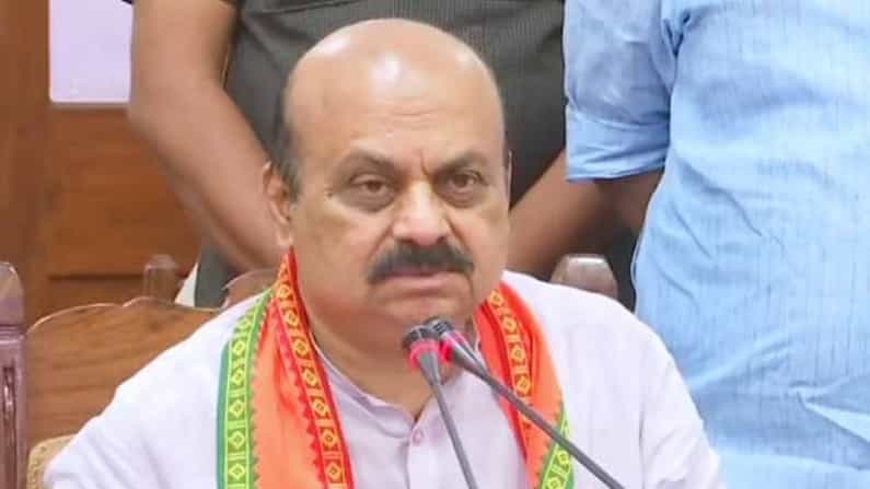 ರಾಷ್ಟ್ರೀಯ ಶಿಕ್ಷಣ ನೀತಿ ಅನುಷ್ಠಾನ, ರಸ್ತೆ ದುರಸ್ತಿಗೆ ಆದ್ಯತೆ ನೀಡಲು ಬಸವರಾಜ ಬೊಮ್ಮಾಯಿ ಸೂಚನೆ