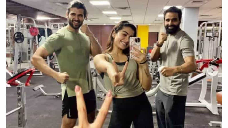 ಜಿಮ್ನಲ್ಲಿ ಒಟ್ಟಾಗಿ ವರ್ಕೌಟ್ ಮಾಡಿದ ರಶ್ಮಿಕಾ ಮಂದಣ್ಣ-ವಿಜಯ್ ದೇವರಕೊಂಡ; ಫೋಟೋ ವೈರಲ್ ಜಿಮ್ನಲ್ಲಿ ಒಟ್ಟಾಗಿ ವರ್ಕೌಟ್ ಮಾಡಿದ ರಶ್ಮಿಕಾ ಮಂದಣ್ಣ-ವಿಜಯ್ ದೇವರಕೊಂಡ; ಫೋಟೋ ವೈರಲ್