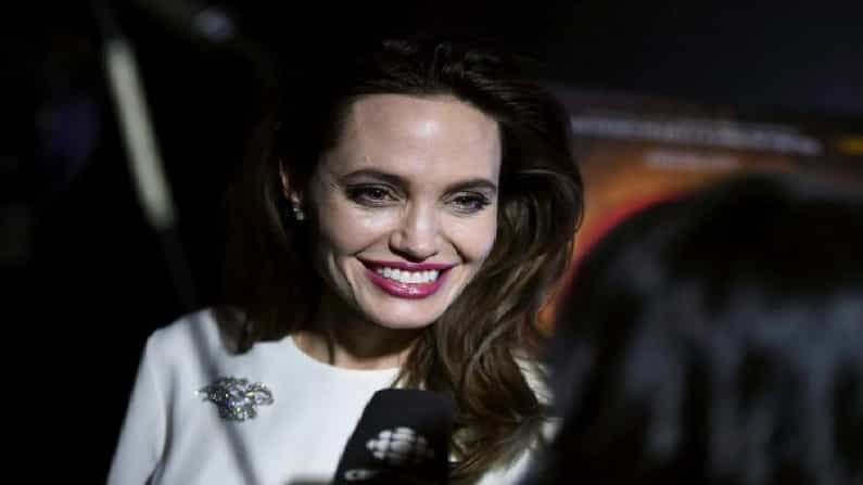 Angelina Jolie: ಆಫ್ಘನ್ನರಿಗಾಗಿ ಇನ್ಸ್ಟಾಗ್ರಾಮ್ಗೆ ಎಂಟ್ರಿ ಕೊಟ್ಟ ಹಾಲಿವುಡ್ ಲೇಡಿ ಸೂಪರ್ ಸ್ಟಾರ್; 14 ಗಂಟೆಯಲ್ಲಿ 45 ಲಕ್ಷ ಫಾಲೋವರ್ಸ್ Angelina Jolie: ಆಫ್ಘನ್ನರಿಗಾಗಿ ಇನ್ಸ್ಟಾಗ್ರಾಮ್ಗೆ ಎಂಟ್ರಿ ಕೊಟ್ಟ ಹಾಲಿವುಡ್ ಲೇಡಿ ಸೂಪರ್ ಸ್ಟಾರ್; 14 ಗಂಟೆಯಲ್ಲಿ 45 ಲಕ್ಷ ಫಾಲೋವರ್ಸ್