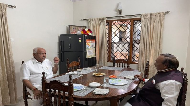 bs yediyurappa and ks eshwarappa meet in shimoga 2