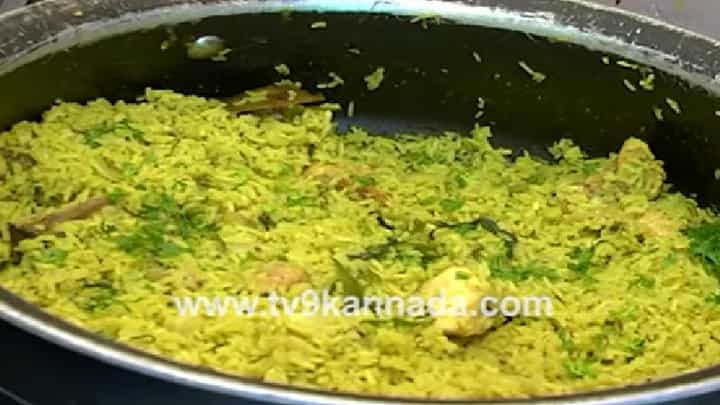 ಚಿಕನ್ ದಮ್ ಬಿರಿಯಾನಿ; ಸರಳ ವಿಧಾನದಲ್ಲಿ ಮಾಡಿ ಸವಿಯಿರಿ ಚಿಕನ್ ದಮ್ ಬಿರಿಯಾನಿ; ಸರಳ ವಿಧಾನದಲ್ಲಿ ಮಾಡಿ ಸವಿಯಿರಿ