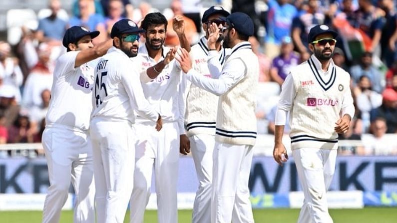 IND vs ENG: ಭಾರತ ಗೆಲ್ಲಲು 209 ರನ್ ಗುರಿ ನೀಡಿದ ಇಂಗ್ಲೆಂಡ್; ಭಾರತಕ್ಕೆ ಆರಂಭಿಕ ಆಘಾತ.. ಬೌಲಿಂಗ್ನಲ್ಲಿ ಮಿಂಚಿದ ಬುಮ್ರಾ IND vs ENG: ಭಾರತ ಗೆಲ್ಲಲು 209 ರನ್ ಗುರಿ ನೀಡಿದ ಇಂಗ್ಲೆಂಡ್; ಭಾರತಕ್ಕೆ ಆರಂಭಿಕ ಆಘಾತ.. ಬೌಲಿಂಗ್ನಲ್ಲಿ ಮಿಂಚಿದ ಬುಮ್ರಾ