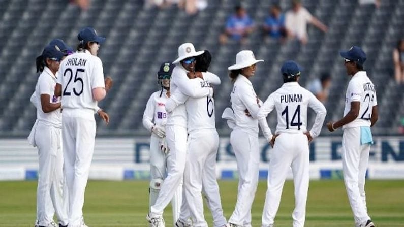 The Hundred: ಇಂಜುರಿ, ವೈಯಕ್ತಿಕ ಕಾರಣ; ಇಂಗ್ಲೆಂಡ್ನಿಂದ ಭಾರತಕ್ಕೆ ವಾಪಸ್ಸಾದ ಟೀಂ ಇಂಡಿಯಾದ ಇಬ್ಬರು ಕ್ರಿಕೆಟರ್ಸ್ The Hundred: ಇಂಜುರಿ, ವೈಯಕ್ತಿಕ ಕಾರಣ; ಇಂಗ್ಲೆಂಡ್ನಿಂದ ಭಾರತಕ್ಕೆ ವಾಪಸ್ಸಾದ ಟೀಂ ಇಂಡಿಯಾದ ಇಬ್ಬರು ಕ್ರಿಕೆಟರ್ಸ್