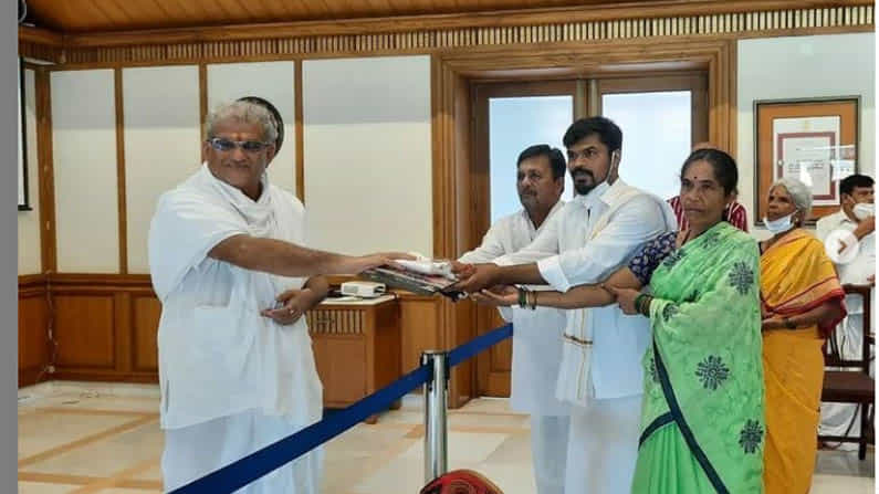 Manju Pavagada: ಧರ್ಮಸ್ಥಳ ಮಂಜುನಾಥನ ಆಶೀರ್ವಾದ ಪಡೆದ ಮಂಜು ಪಾವಗಡ Manju Pavagada: ಧರ್ಮಸ್ಥಳ ಮಂಜುನಾಥನ ಆಶೀರ್ವಾದ ಪಡೆದ ಮಂಜು ಪಾವಗಡ
