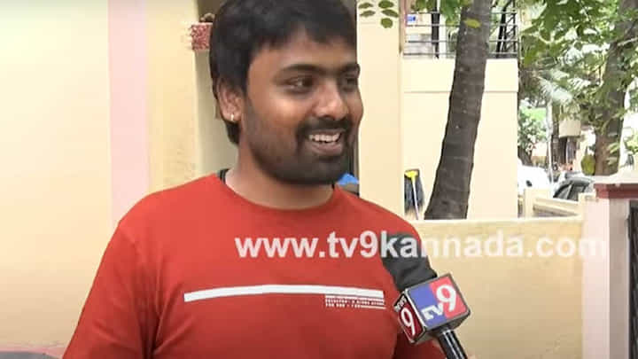 ಗಾಯಕ ನವೀನ್ ಸಜ್ಜು ಪ್ರಕಾರ ’ಕನ್ನಡ ಬಿಗ್ ಬಾಸ್ ಸೀಸನ್ 8’ ಗೆಲ್ಲೋರು ಇವರೇ ಗಾಯಕ ನವೀನ್ ಸಜ್ಜು ಪ್ರಕಾರ ’ಕನ್ನಡ ಬಿಗ್ ಬಾಸ್ ಸೀಸನ್ 8’ ಗೆಲ್ಲೋರು ಇವರೇ