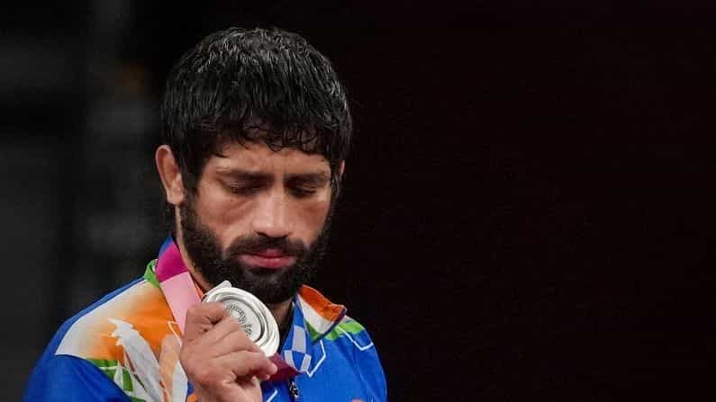 Tokyo Olympics: ಬೆಳ್ಳಿ ಗೆಲ್ಲಲು ನಾನು ಟೋಕಿಯೊಗೆ ಬರಲಿಲ್ಲ.. ನನಗೆ ಈ ಸಾಧನೆ ತೃಪ್ತಿ ತಂದಿಲ್ಲ; ಕುಸ್ತಿಪಟು ರವಿ ದಹಿಯಾ Tokyo Olympics: ಬೆಳ್ಳಿ ಗೆಲ್ಲಲು ನಾನು ಟೋಕಿಯೊಗೆ ಬರಲಿಲ್ಲ.. ನನಗೆ ಈ ಸಾಧನೆ ತೃಪ್ತಿ ತಂದಿಲ್ಲ; ಕುಸ್ತಿಪಟು ರವಿ ದಹಿಯಾ