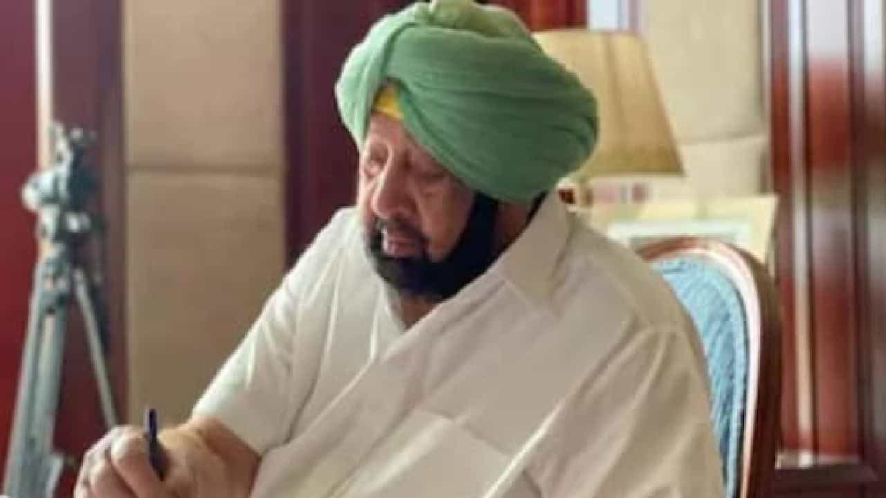Amarinder Singh: ರಾಜೀವ್ ಗಾಂಧಿಯ ಗೆಳೆಯನಾಗಿದ್ದ ಕ್ಯಾಪ್ಟನ್ ಅಮರೀಂದರ್ ಸಿಂಗ್ ಸೇನೆ ಬಿಟ್ಟು ರಾಜಕೀಯಕ್ಕೆ ಬಂದಿದ್ದೇಕೆ? Amarinder Singh: ರಾಜೀವ್ ಗಾಂಧಿಯ ಗೆಳೆಯನಾಗಿದ್ದ ಕ್ಯಾಪ್ಟನ್ ಅಮರೀಂದರ್ ಸಿಂಗ್ ಸೇನೆ ಬಿಟ್ಟು ರಾಜಕೀಯಕ್ಕೆ ಬಂದಿದ್ದೇಕೆ?