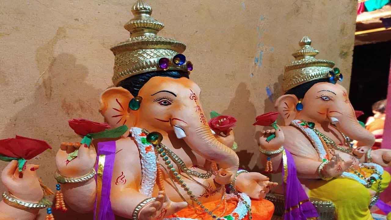 Ganesha Chaturthi 2021: ಗಣೇಶ ಚತುರ್ಥಿ ಆಚರಣೆಯ ಪೂಜಾ ವಿಧಾನ ಮತ್ತು ಶುಭ ಮುಹೂರ್ತ Ganesha Chaturthi 2021: ಗಣೇಶ ಚತುರ್ಥಿ ಆಚರಣೆಯ ಪೂಜಾ ವಿಧಾನ ಮತ್ತು ಶುಭ ಮುಹೂರ್ತ