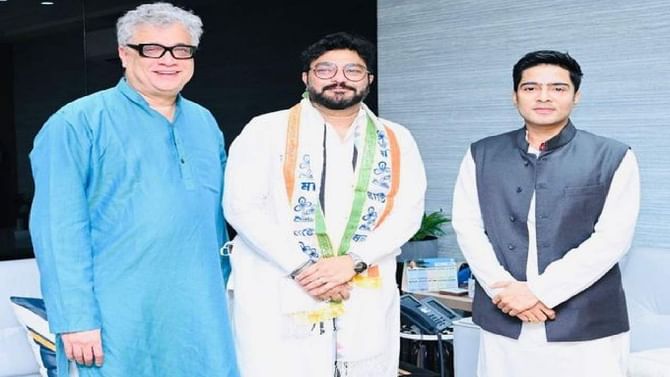ರಾಜಕೀಯದಿಂದ ದೂರ ಸರಿಯುವುದಾಗಿ ಘೋಷಿಸಿದ್ದ ಬಿಜೆಪಿ ಮಾಜಿ ನಾಯಕ ಬಾಬುಲ್ ಸುಪ್ರಿಯೋ ಟಿಎಂಸಿಗೆ ಸೇರ್ಪಡೆ ರಾಜಕೀಯದಿಂದ ದೂರ ಸರಿಯುವುದಾಗಿ ಘೋಷಿಸಿದ್ದ ಬಿಜೆಪಿ ಮಾಜಿ ನಾಯಕ ಬಾಬುಲ್ ಸುಪ್ರಿಯೋ ಟಿಎಂಸಿಗೆ ಸೇರ್ಪಡೆ