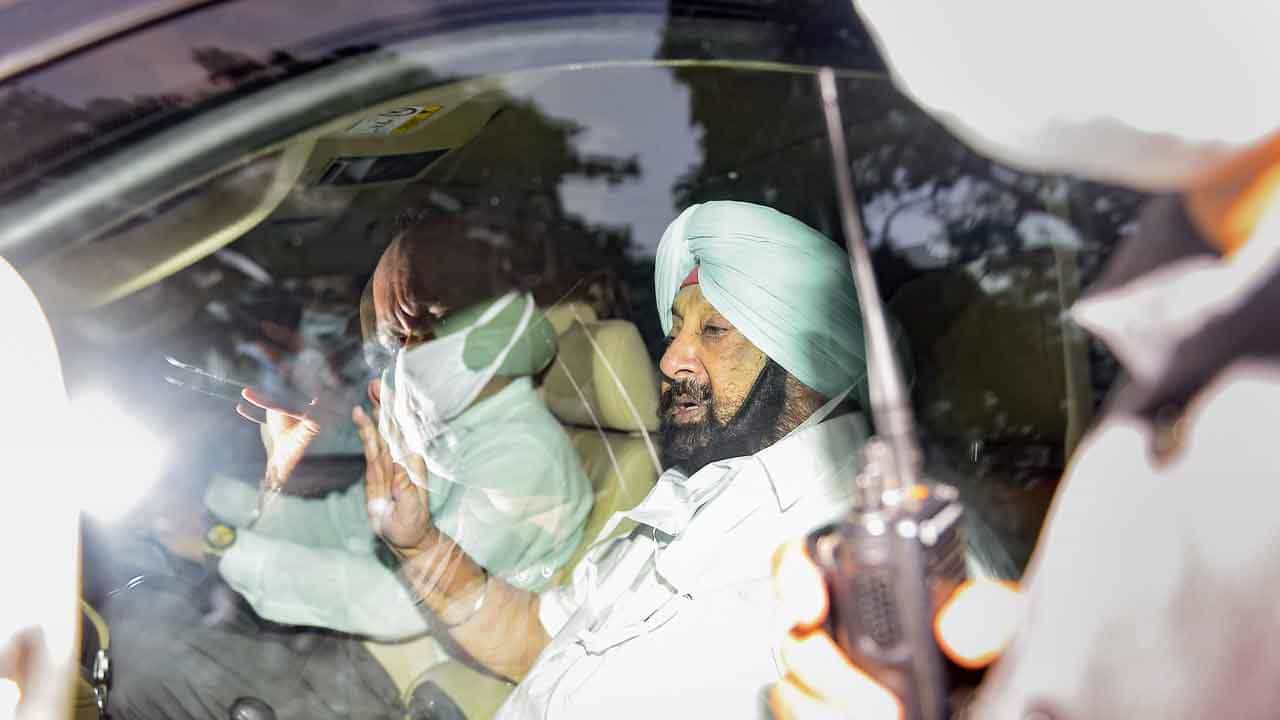 Amarinder Singh ರಾಷ್ಟ್ರೀಯ ಭದ್ರತಾ ಸಲಹೆಗಾರ ಅಜಿತ್ ದೋವಲ್ರನ್ನು ಭೇಟಿ ಮಾಡಿದ ಅಮರಿಂದರ್ ಸಿಂಗ್ Amarinder Singh ರಾಷ್ಟ್ರೀಯ ಭದ್ರತಾ ಸಲಹೆಗಾರ ಅಜಿತ್ ದೋವಲ್ರನ್ನು ಭೇಟಿ ಮಾಡಿದ ಅಮರಿಂದರ್ ಸಿಂಗ್
