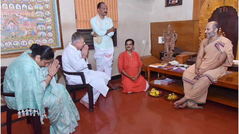 ಜನ್ಮದಿನದಂದು ಉಡುಪಿಯ ಶ್ರೀಕೃಷ್ಣ ಮಠಕ್ಕೆ ಭೇಟಿ ನೀಡಿ ದೇವರ ದರ್ಶನ ಪಡೆದ ಅನಂತ್ ನಾಗ್ ಜನ್ಮದಿನದಂದು ಉಡುಪಿಯ ಶ್ರೀಕೃಷ್ಣ ಮಠಕ್ಕೆ ಭೇಟಿ ನೀಡಿ ದೇವರ ದರ್ಶನ ಪಡೆದ ಅನಂತ್ ನಾಗ್
