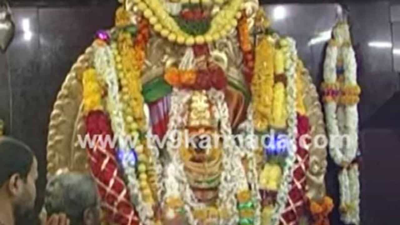 ಬಾದಾಮಿ ಬನಶಂಕರಿ ಅಮ್ಮ ದೇವಾಲಯದ ಜಾತ್ರಾ ಮಹೋತ್ಸವ ಒಂದು ತಿಂಗಳು ನಡೆಯುತ್ತದೆ!