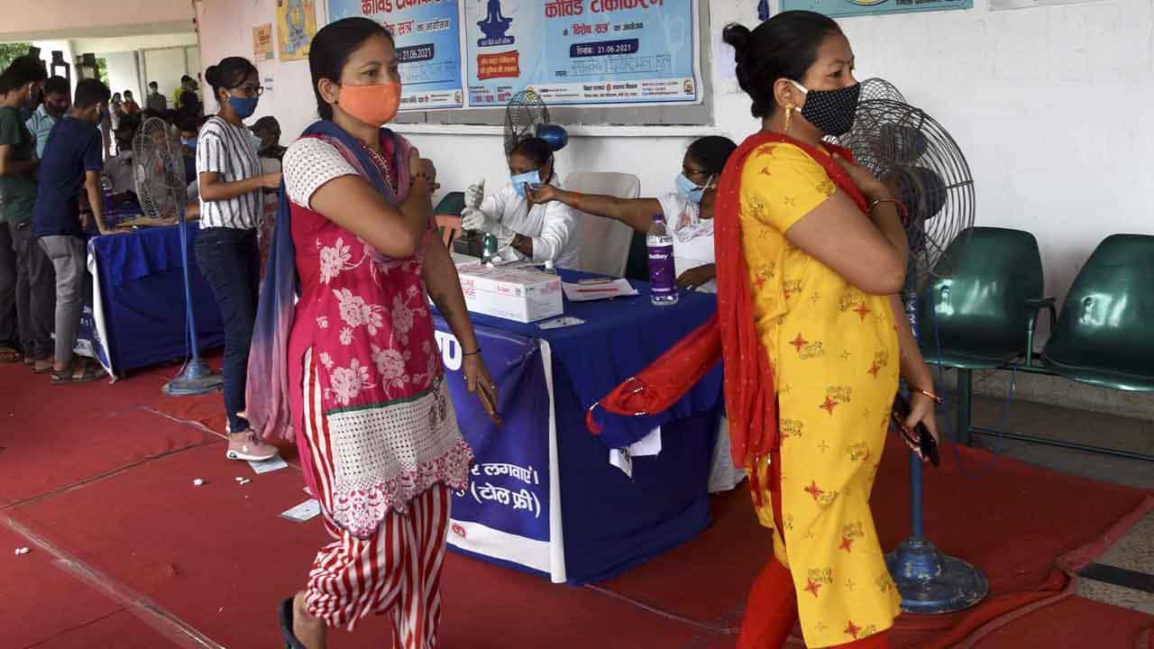 Coronavirus cases in India: ದೇಶದಲ್ಲಿ 18,833 ಹೊಸ ಕೊವಿಡ್  ಪ್ರಕರಣ ಪತ್ತೆ, 278 ಮಂದಿ  ಸಾವು