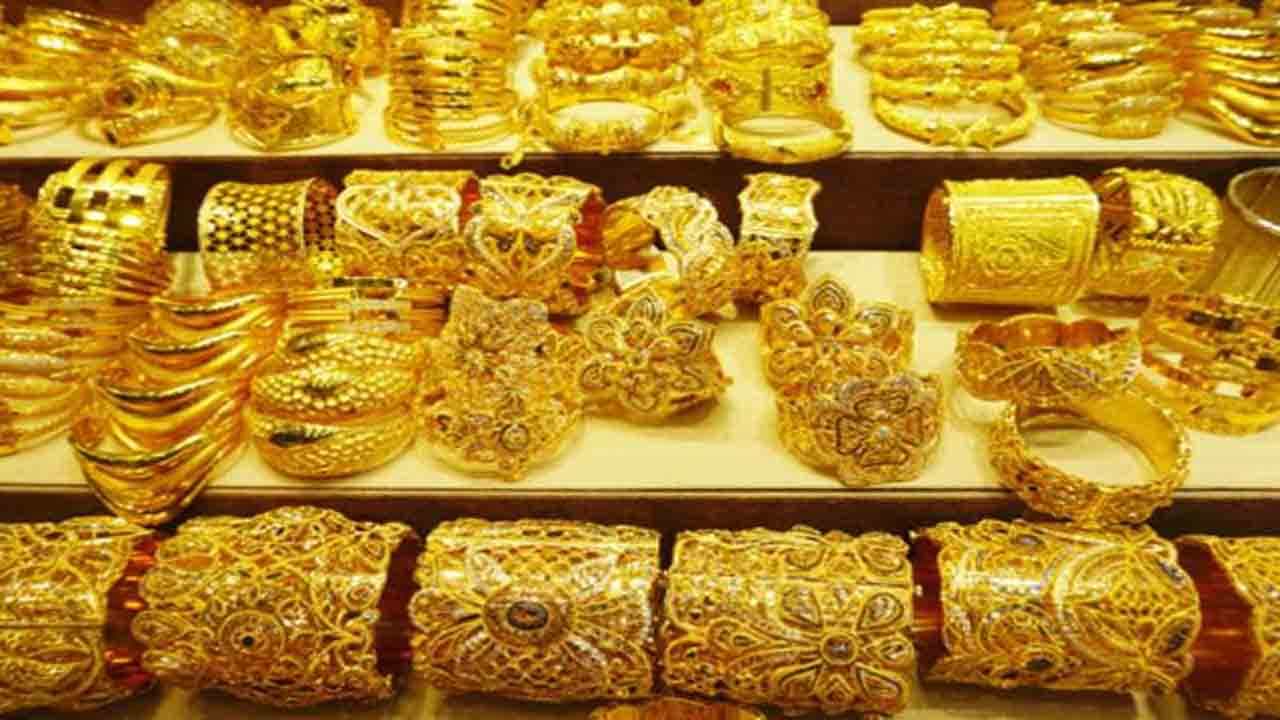 Gold Price Today: ಇಂದು ಸಹ ಚಿನ್ನ, ಬೆಳ್ಳಿ ದರದಲ್ಲಿ ಬದಲಾವಣೆಗಳಿಲ್ಲ! Gold Price Today: ಇಂದು ಸಹ ಚಿನ್ನ, ಬೆಳ್ಳಿ ದರದಲ್ಲಿ ಬದಲಾವಣೆಗಳಿಲ್ಲ!