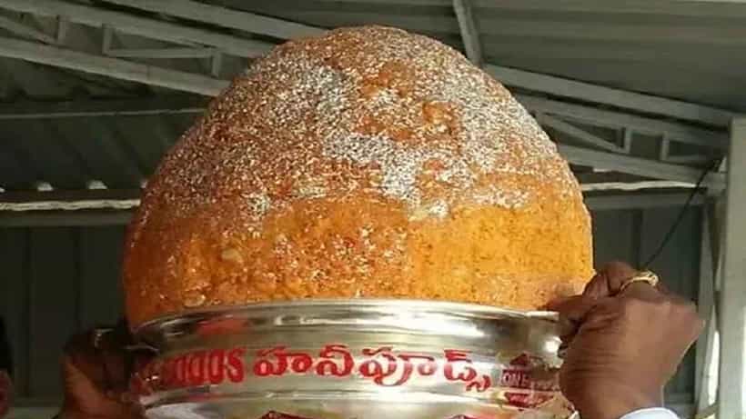 ಈ ವರ್ಷ 18.90 ಲಕ್ಷಕ್ಕೆ ಹರಾಜಾಯ್ತು ಹೈದರಾಬಾದ್ನ ಚಿನ್ನದ ಲೇಪಿತ ಬಾಲಾಪುರ ಗಣೇಶನ ಲಡ್ಡು