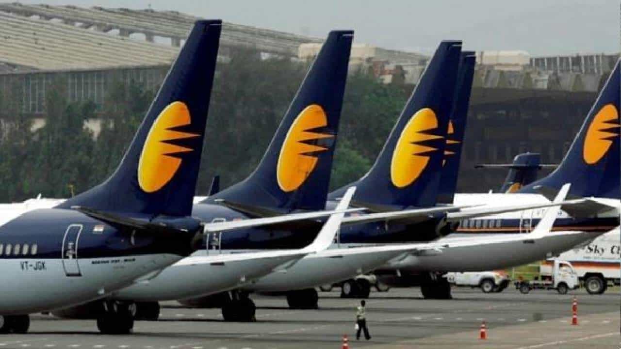 Jet Airways: ಜೆಟ್ ಏರ್ವೇಸ್ನಿಂದ 2022ರ ಮೊದಲ ತ್ರೈಮಾಸಿಕದಲ್ಲಿ ಮತ್ತೆ ದೇಶೀಯ ಕಾರ್ಯಾಚರಣೆ ಶುರು Jet Airways: ಜೆಟ್ ಏರ್ವೇಸ್ನಿಂದ 2022ರ ಮೊದಲ ತ್ರೈಮಾಸಿಕದಲ್ಲಿ ಮತ್ತೆ ದೇಶೀಯ ಕಾರ್ಯಾಚರಣೆ ಶುರು
