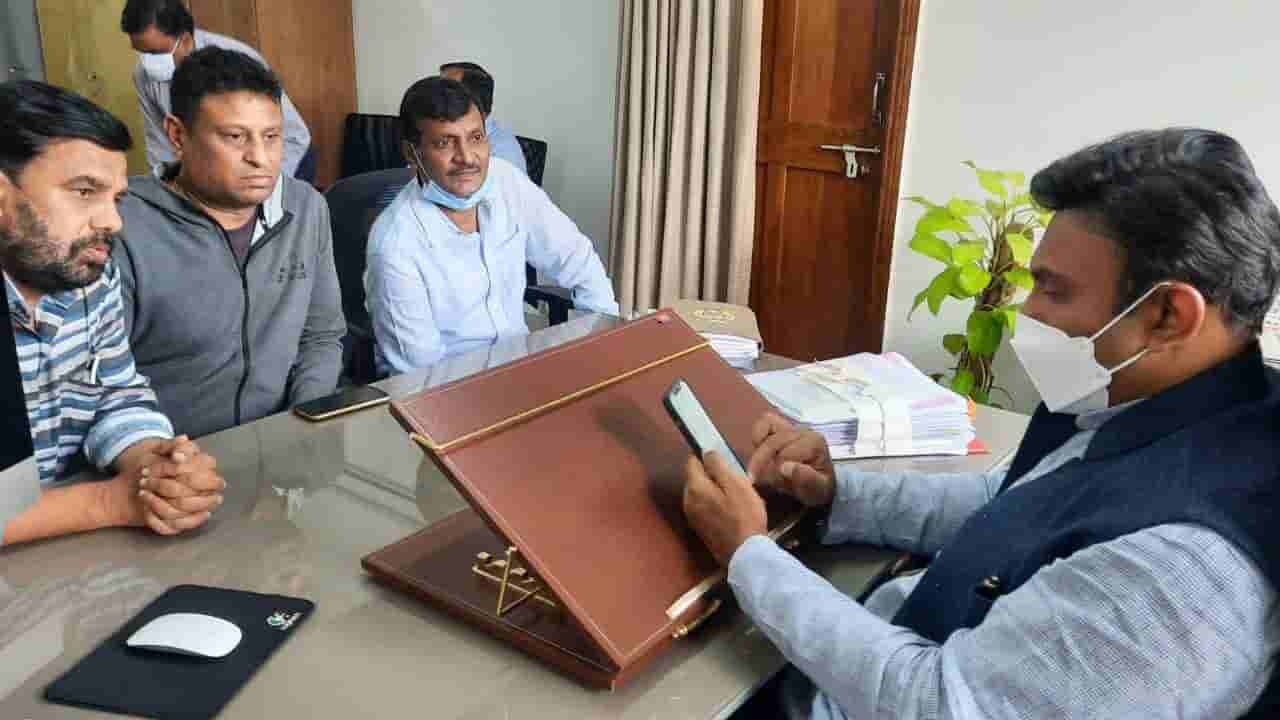 ಸುಧಾಕರ್ ಜೊತೆ ನಿರ್ಮಾಪಕರ ಮಾತುಕತೆ: ಕೋಟಿಗೊಬ್ಬ 3, ಭಜರಂಗಿ 2, ಸಲಗ ಸಿನಿಮಾಗಳ ಭವಿಷ್ಯವೇನು?