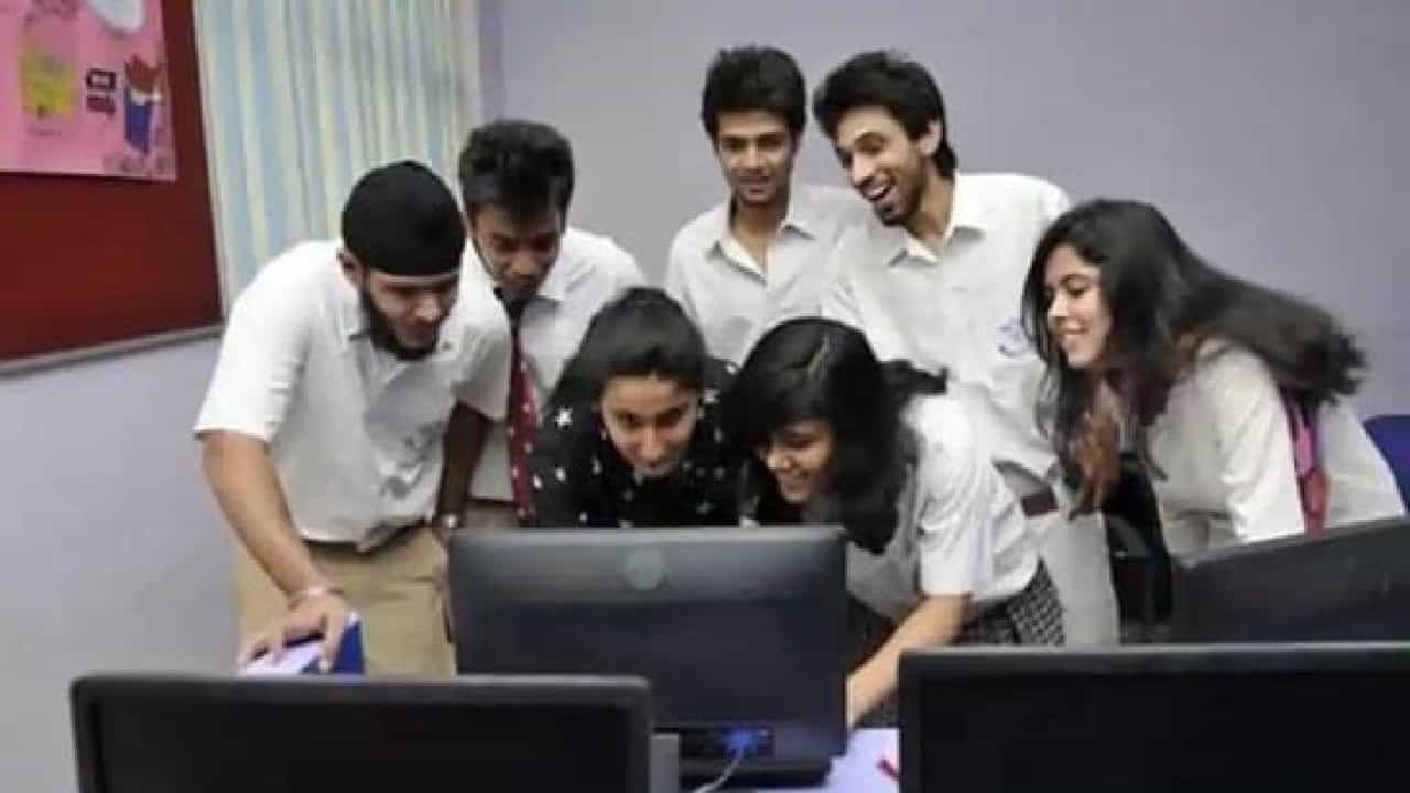 KCET Results 2021: ಸಿಇಟಿಯಲ್ಲಿ ಮೈಸೂರಿನ ಮೇಘನ್ ಹೆಚ್.ಕೆ.ಗೆ ಮೊದಲ ರ್ಯಾಂಕ್; ವೆಬ್ಸೈಟ್ನಲ್ಲಿ ಫಲಿತಾಂಶ ಲಭ್ಯ KCET Results 2021: ಸಿಇಟಿಯಲ್ಲಿ ಮೈಸೂರಿನ ಮೇಘನ್ ಹೆಚ್.ಕೆ.ಗೆ ಮೊದಲ ರ್ಯಾಂಕ್; ವೆಬ್ಸೈಟ್ನಲ್ಲಿ ಫಲಿತಾಂಶ ಲಭ್ಯ