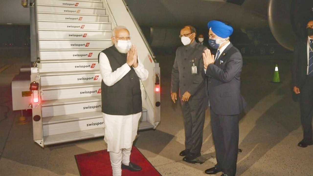 PM Modi in Nee York: ನ್ಯೂಯಾರ್ಕ್ ತಲುಪಿದ ಪ್ರಧಾನಿ ಮೋದಿ; ಸಂಜೆ ವಿಶ್ವಸಂಸ್ಥೆ ಸಾಮಾನ್ಯ ಸಭೆಯಲ್ಲಿ ಭಾಷಣ PM Modi in Nee York: ನ್ಯೂಯಾರ್ಕ್ ತಲುಪಿದ ಪ್ರಧಾನಿ ಮೋದಿ; ಸಂಜೆ ವಿಶ್ವಸಂಸ್ಥೆ ಸಾಮಾನ್ಯ ಸಭೆಯಲ್ಲಿ ಭಾಷಣ
