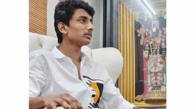 ಹೆಬ್ಬಾಳ: ಬುಲೆಟ್ ಪ್ರಕಾಶ್ ಮಗ ರಕ್ಷಕ್ ಮೇಲೆ ಮಂಗಳಮುಖಿಯರಿಂದ ದಾಳಿ; ಪ್ರಕರಣ ದಾಖಲು ಹೆಬ್ಬಾಳ: ಬುಲೆಟ್ ಪ್ರಕಾಶ್ ಮಗ ರಕ್ಷಕ್ ಮೇಲೆ ಮಂಗಳಮುಖಿಯರಿಂದ ದಾಳಿ; ಪ್ರಕರಣ ದಾಖಲು